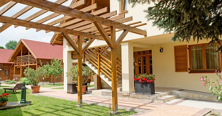 Orchidea Panzió és Apartmanházak Lipót