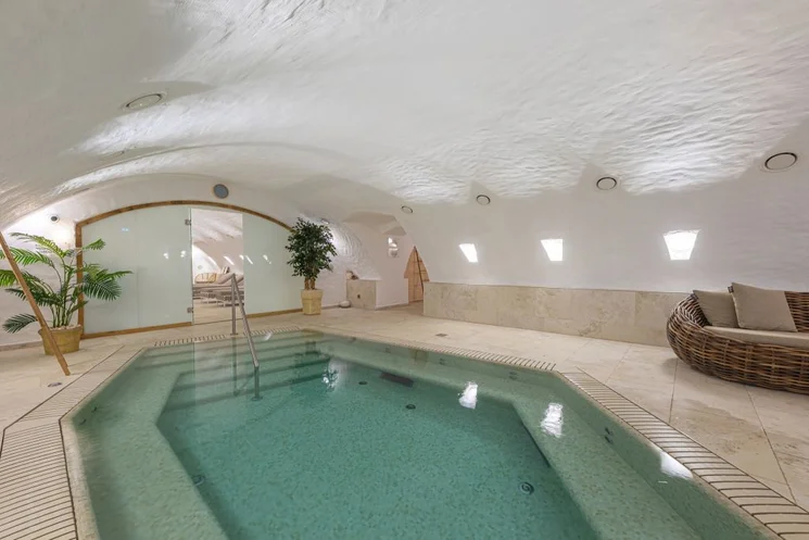 Wellness belépő a testi-lelki harmóniáért a Fenyőharaszt Kastélyszállóban nem csak szállóvendégeknek