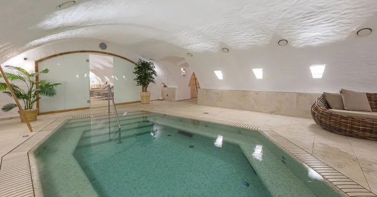 Hétköznapi wellness pihenés Budapest közelében a Fenyőharaszt Kastélyszállóban