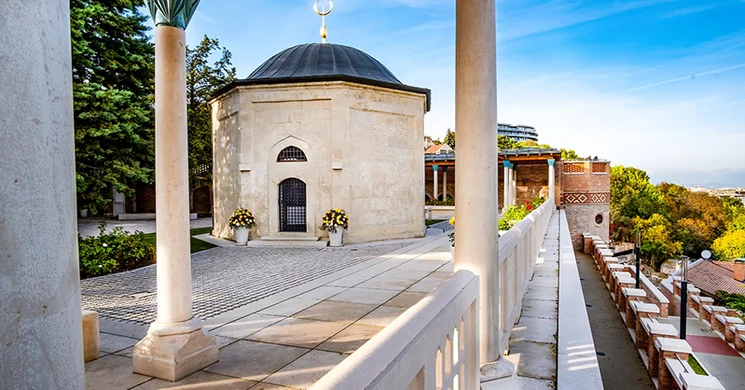 Gül Baba Türbéje