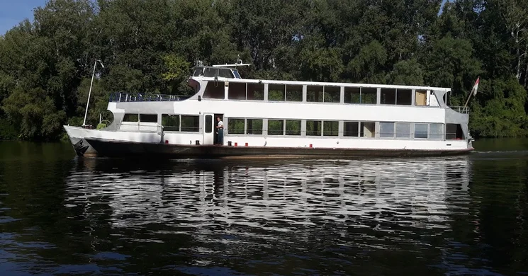 Danuvia séta- és rendezvényhajó Tokaj