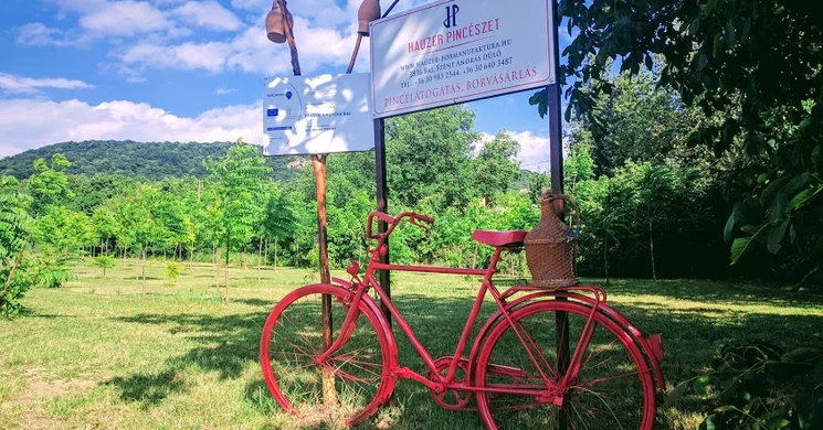 Hauzer Bormanufaktúra Baj