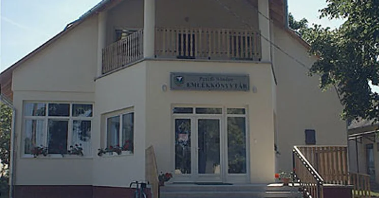 Gelsei Petőfi Sándor Emlékkönyvtár