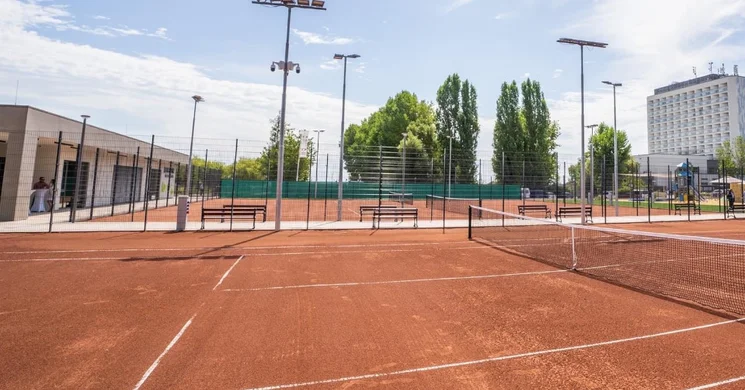 Hotel teniszpályával Keszthely - Helikon Teniszcentrum