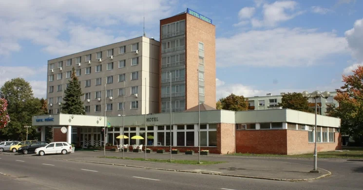 Hotel Phőnix Tiszaújváros