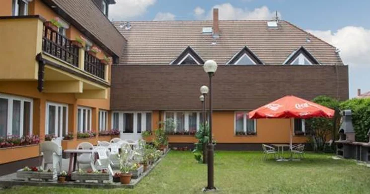 Karát Hotel Komárom