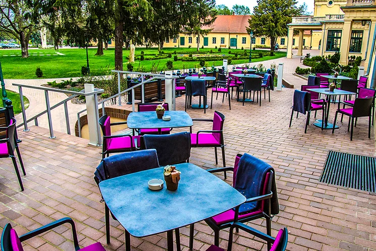 Kastély Kávézó Gyula