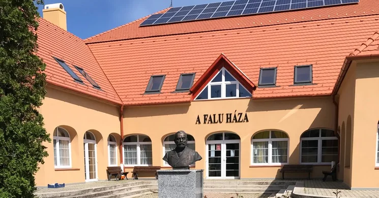A Falu Háza Kőröshegy