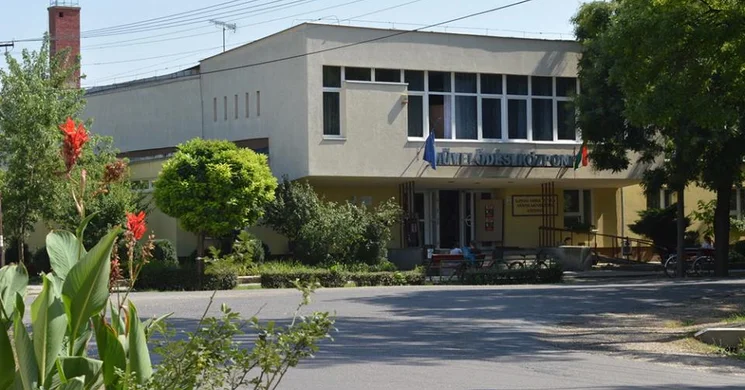 Ilosvai Varga István Városi Művelődési Központ Kunhegyes