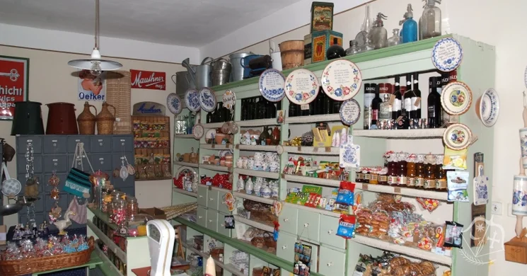 Ópusztaszeri Szatócsbolt és Pékműhely