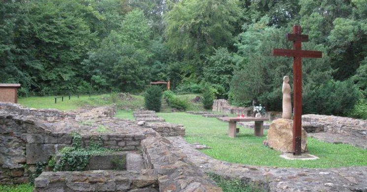 Budaszentlőrinci pálos kolostorrom