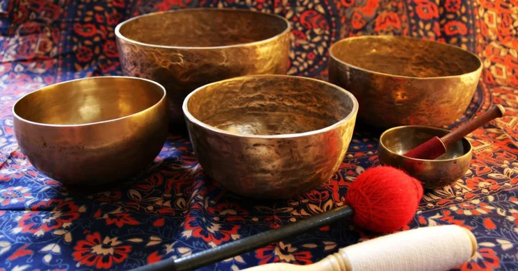 Tibeti hangtál terápia, hangutazás és hangfürdő Budapesten 2025. Online jegyvásárlás