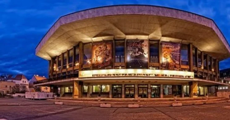 Győri Nemzeti Színház előadások és programok 2026. Online jegyvásárlás