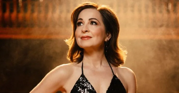 Szekeres Adrien adventi koncertek. Online jegyvásárlás