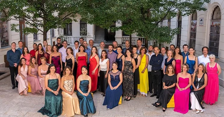 Danubia Zenekar újévi koncertek. Online jegyvásárlás