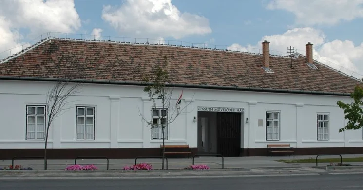 Kossuth Művelődési Központ Dabas 2025. Programok, online jegyvásárlás