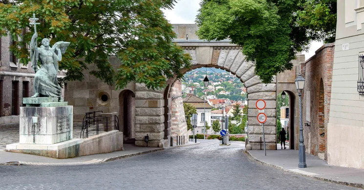 Bécsi kapu séta a Budai várban