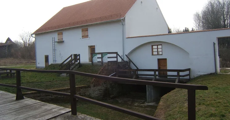 Péterhidai Vízimalom