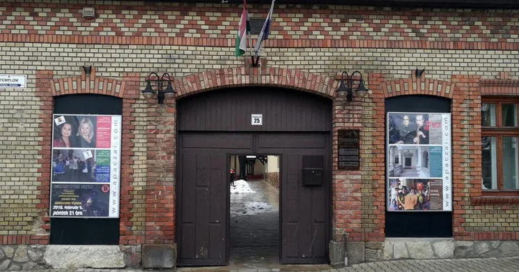 Solymári Apáczai Csere János Művelődési Ház és Könyvtár