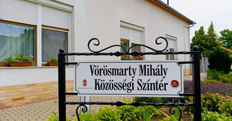 Vörösmarty Mihály Művelődési Ház és IKSZT Szank
