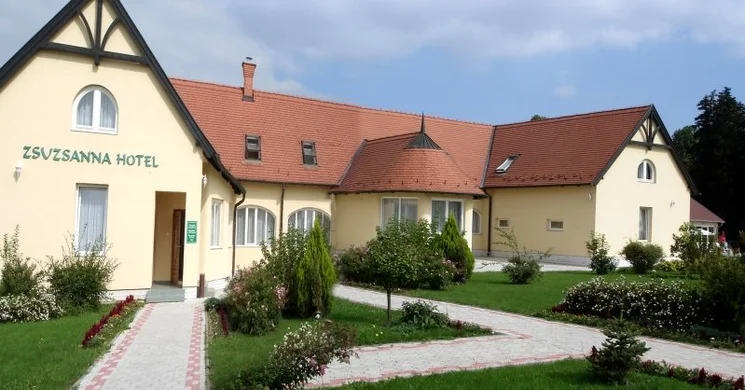 Zsuzsanna Hotel Szeleste
