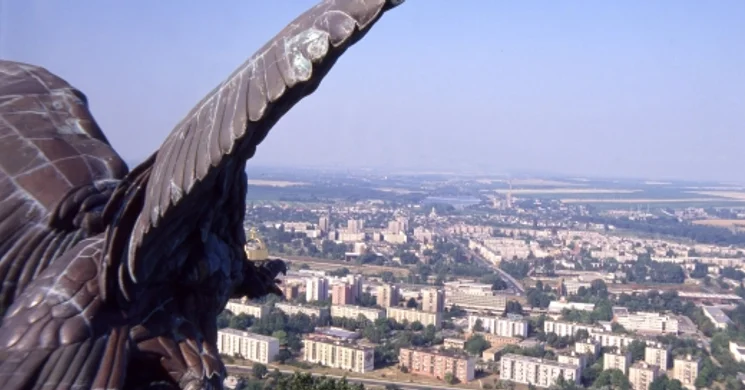 Turul-emlékmű Tatabánya