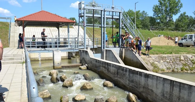 Hallépcső Kisköre