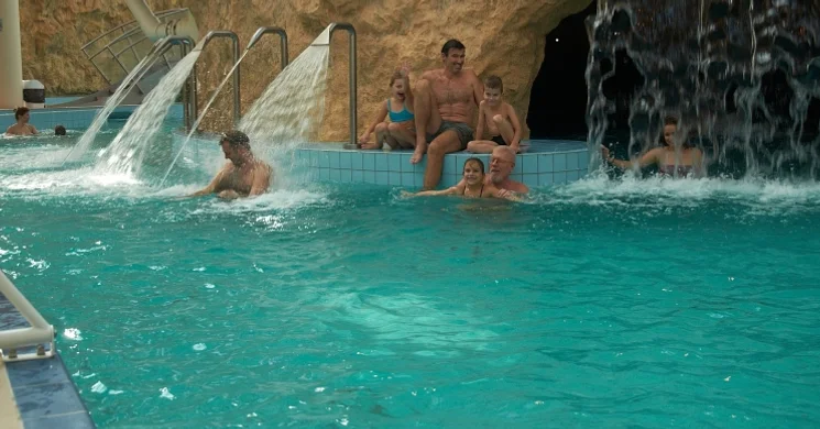 Gyulai Várfürdő - Gyógyfürdő - Aquapalota - Castello Szaunapark
