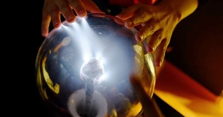 Elektromosság kísérletek az Öveges színpadon a Csodák Palotájában