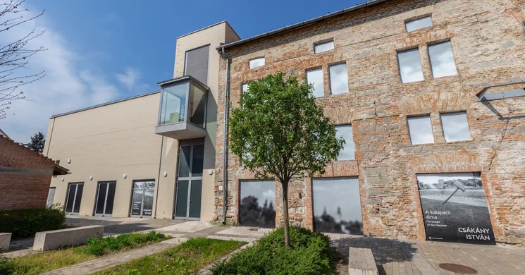 MűvészetMalom Modern és Kortárs Művészeti Központ