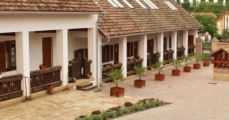 Hehl Pince Panzió Villány