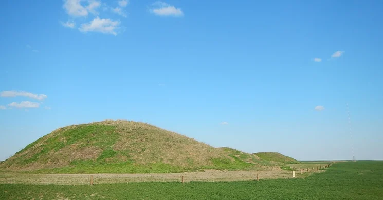 Vaskúti halmok, túra a fokozottan védett kunhalmok között