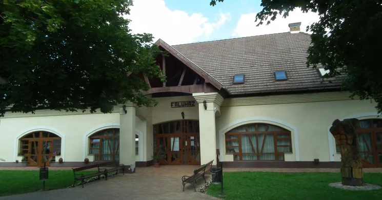 Faluház Palotabozsok