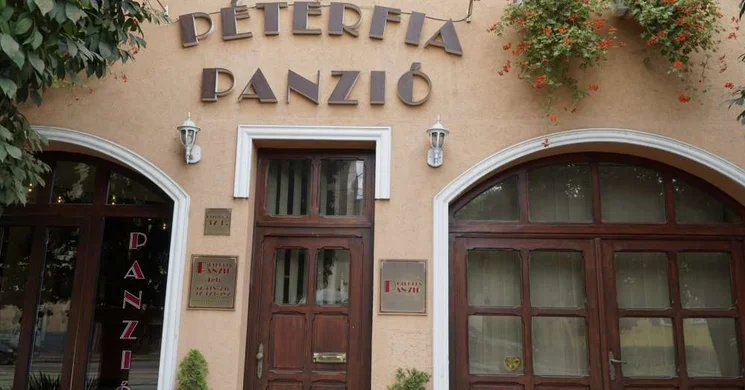 Péterfia Panzió Debrecen