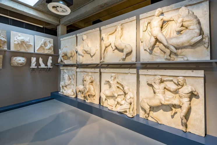 Látványtár kiállítás, több mint háromszáz ókori, középkori és reneszánsz alkotás gipszmásolata