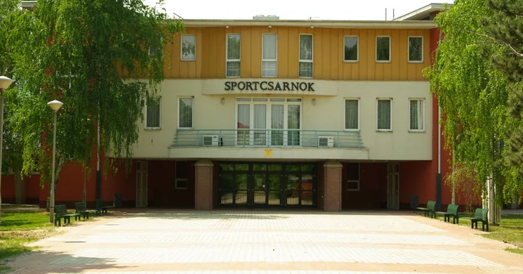 Tiszaligeti Városi Sportcsarnok (Körcsarnok) Szolnok