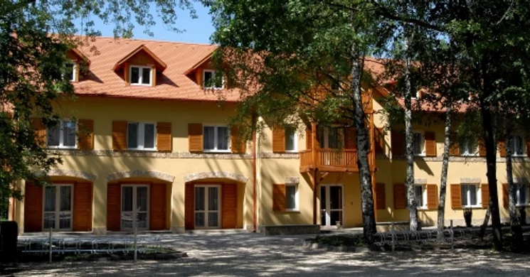 Soponyai Ökoturisztikai Központ