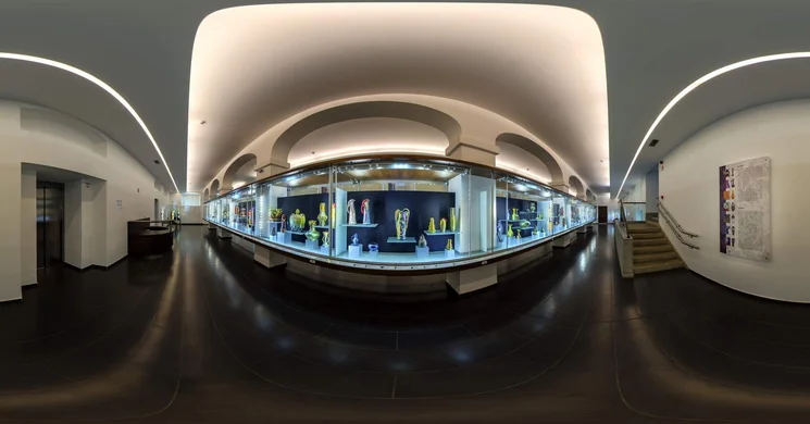 Gyugyi-gyűjtemény, a Zsolnay Aranykora kiállítás megtekintése