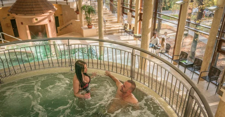 Romantikus pihenés Gyulán, teljes panziós ellátással a Wellness Hotel Gyula szállodában